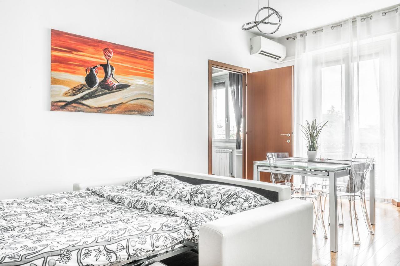 'Tribal House' Sansiro-Rhofiera-Duomo Apartman Milánó Kültér fotó